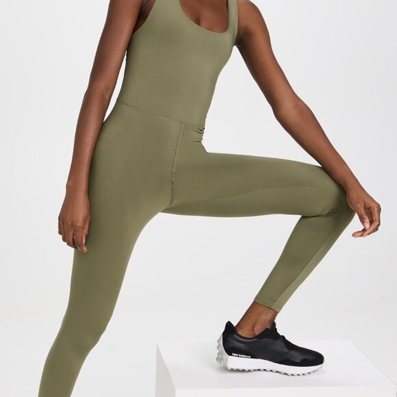 Chic Olive Women's Jumpsuit - Picture 4 of 9